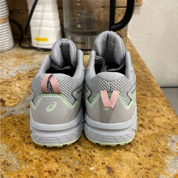 ASICS Gel Venture 8 size 10 - Picture 4 of 9